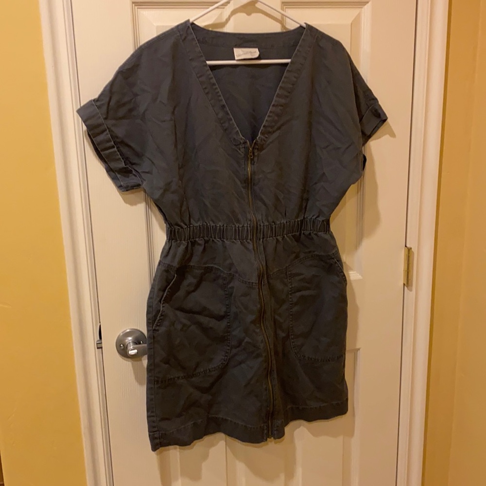 Super cute shift dress